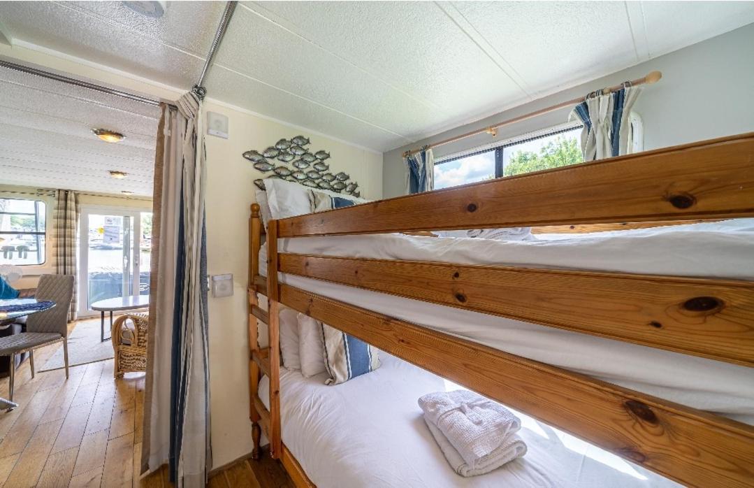 Bluebird House-Boat Hotel East Molesey Luaran gambar